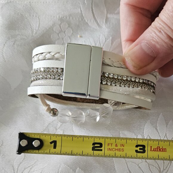 White mixed media bracelet - Picture 3 of 3